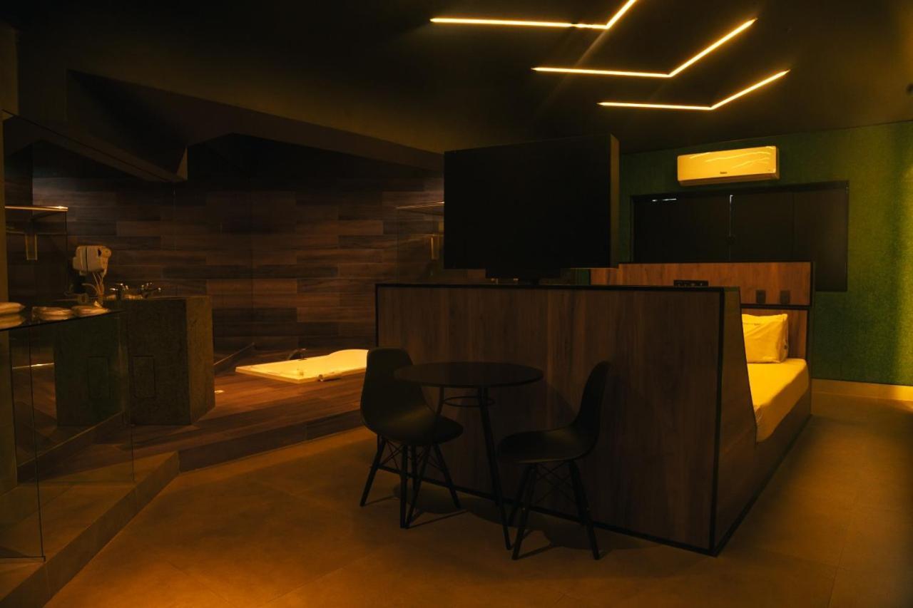 לונדרינה Motel Platinum מראה חיצוני תמונה